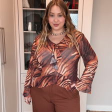 descricao blusa de tule